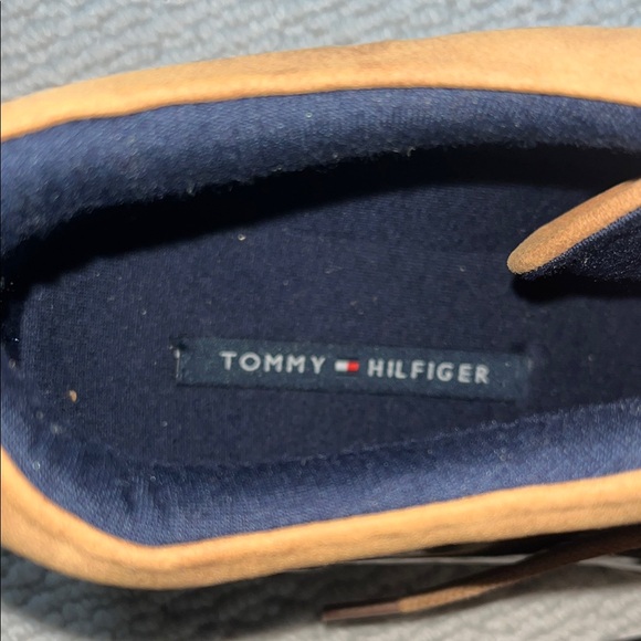 🥾WOMENS NWOT Tommy Hilfiger Brown and Black Winter Boots - Picture 6 of 6